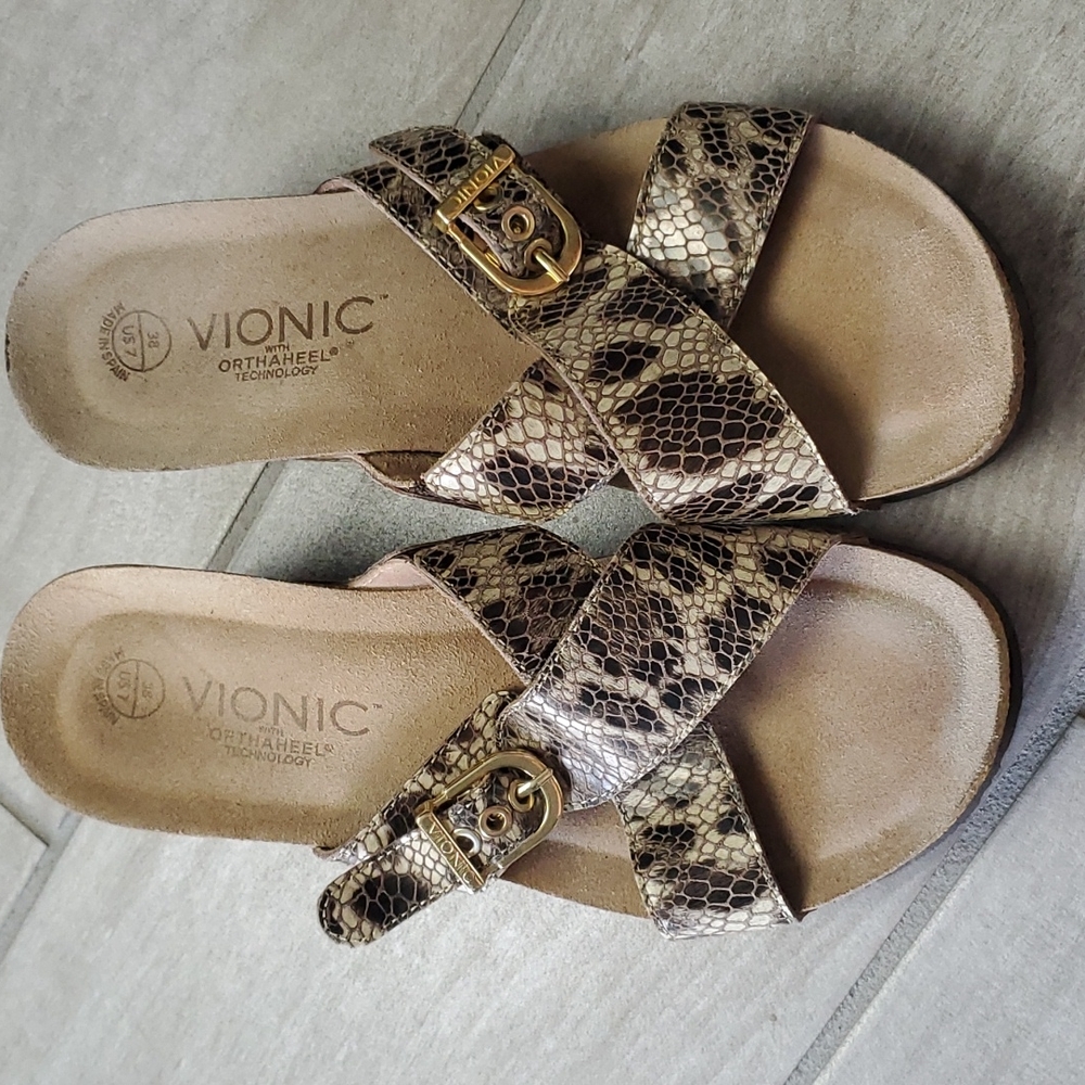 Vionic With Orthaheel Technology - image 1